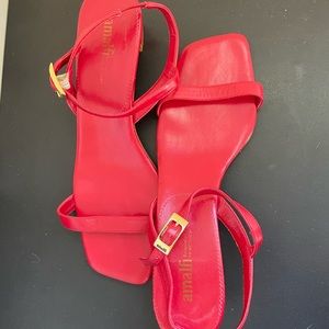 Red Amalfi kitten heel. Vero Cuoio, brand new, Made in Italy